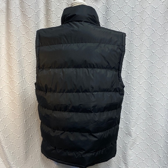 TRUE ROCK size medium Men's Quilted Black waterproof puffer Vest casual packable - Picture 9 of 10